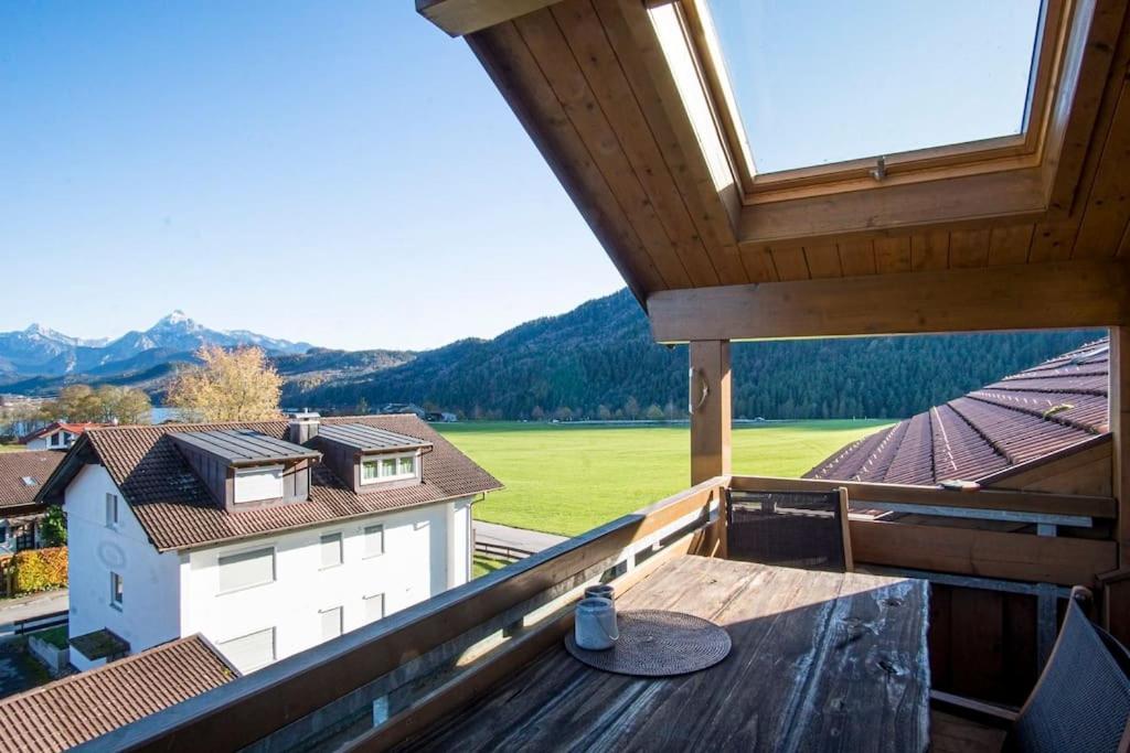 Luxury Living Near Weissensee +Balcony +Netflix ฟุสเซ่น ภายนอก รูปภาพ