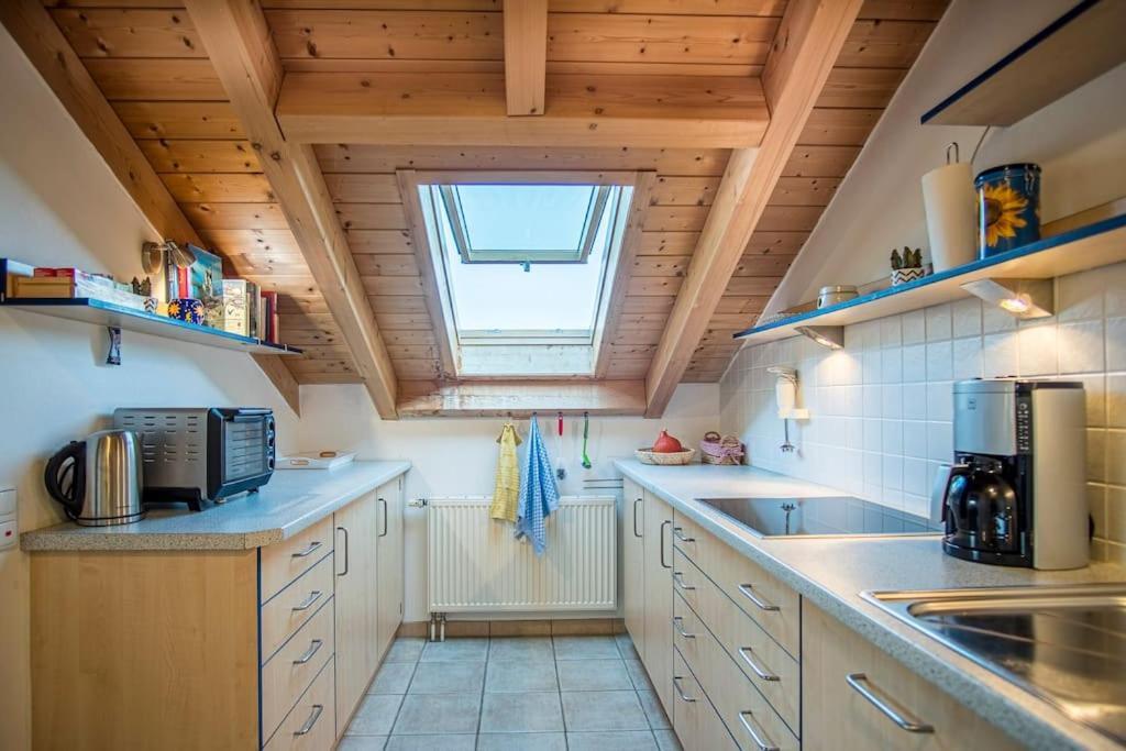 Luxury Living Near Weissensee +Balcony +Netflix ฟุสเซ่น ภายนอก รูปภาพ