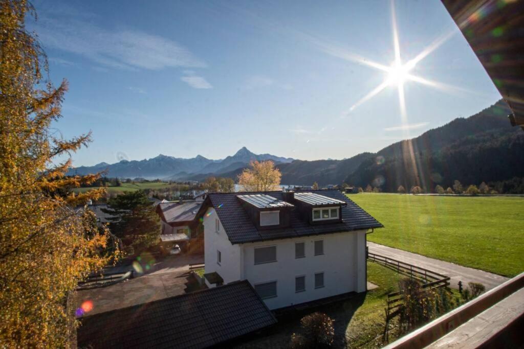 Luxury Living Near Weissensee +Balcony +Netflix ฟุสเซ่น ภายนอก รูปภาพ