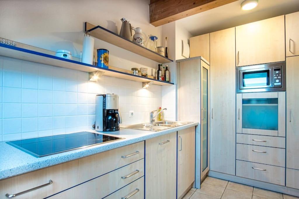 Luxury Living Near Weissensee +Balcony +Netflix ฟุสเซ่น ภายนอก รูปภาพ