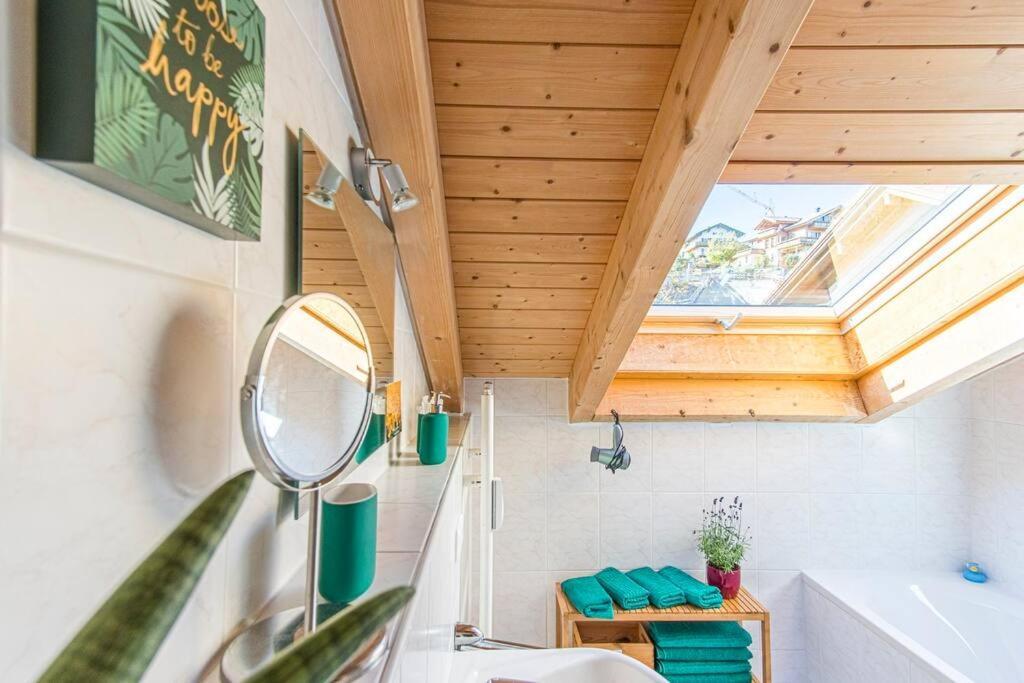 Luxury Living Near Weissensee +Balcony +Netflix ฟุสเซ่น ภายนอก รูปภาพ